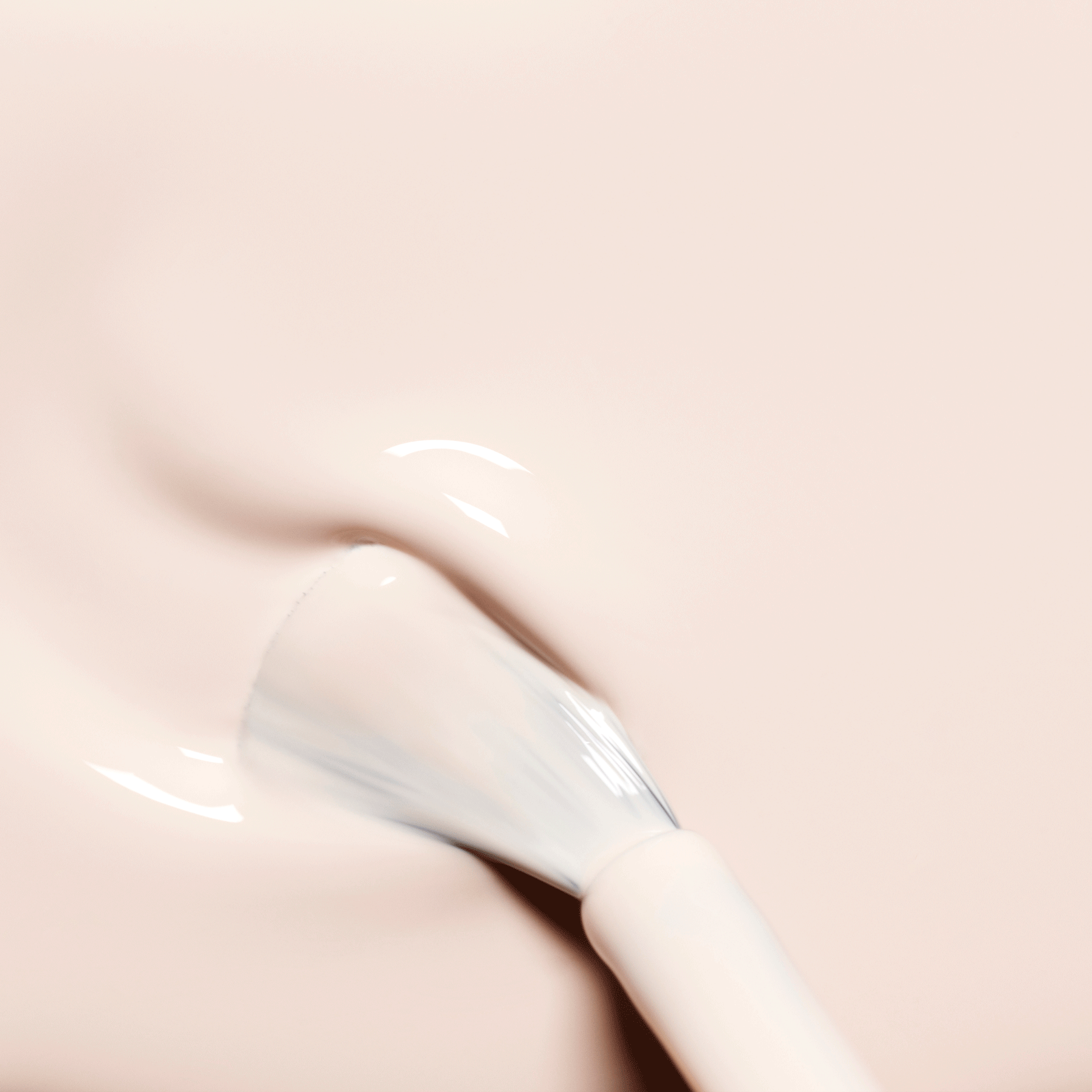 Manucurist Green Flash Crème vernis semi-permanent blanc cassé