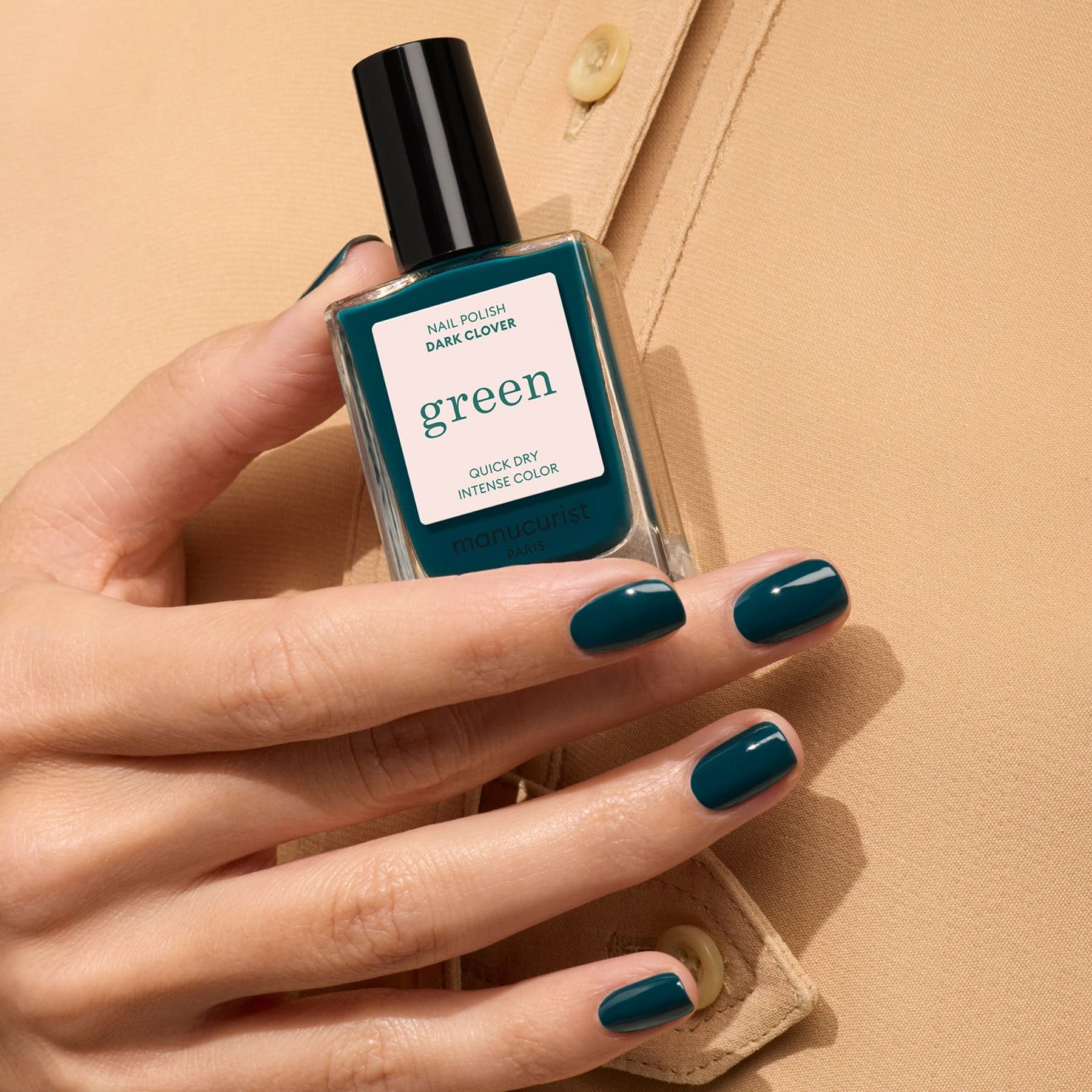 Manucurist Green Dark Clover vernis à ongles bleu canard