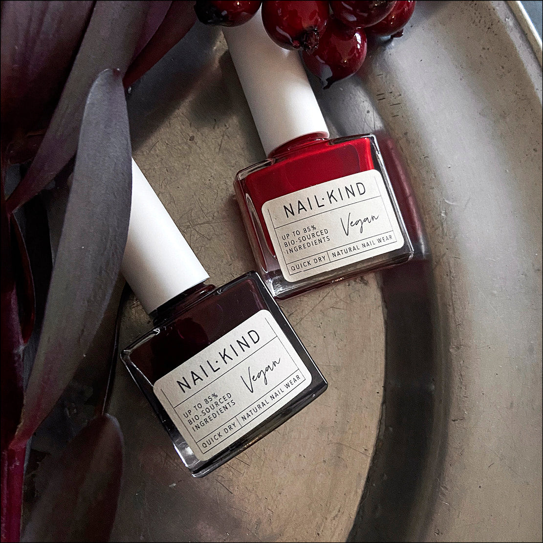 NAIL KIND The Colour Squad Red Carpet vernis rouge brillant