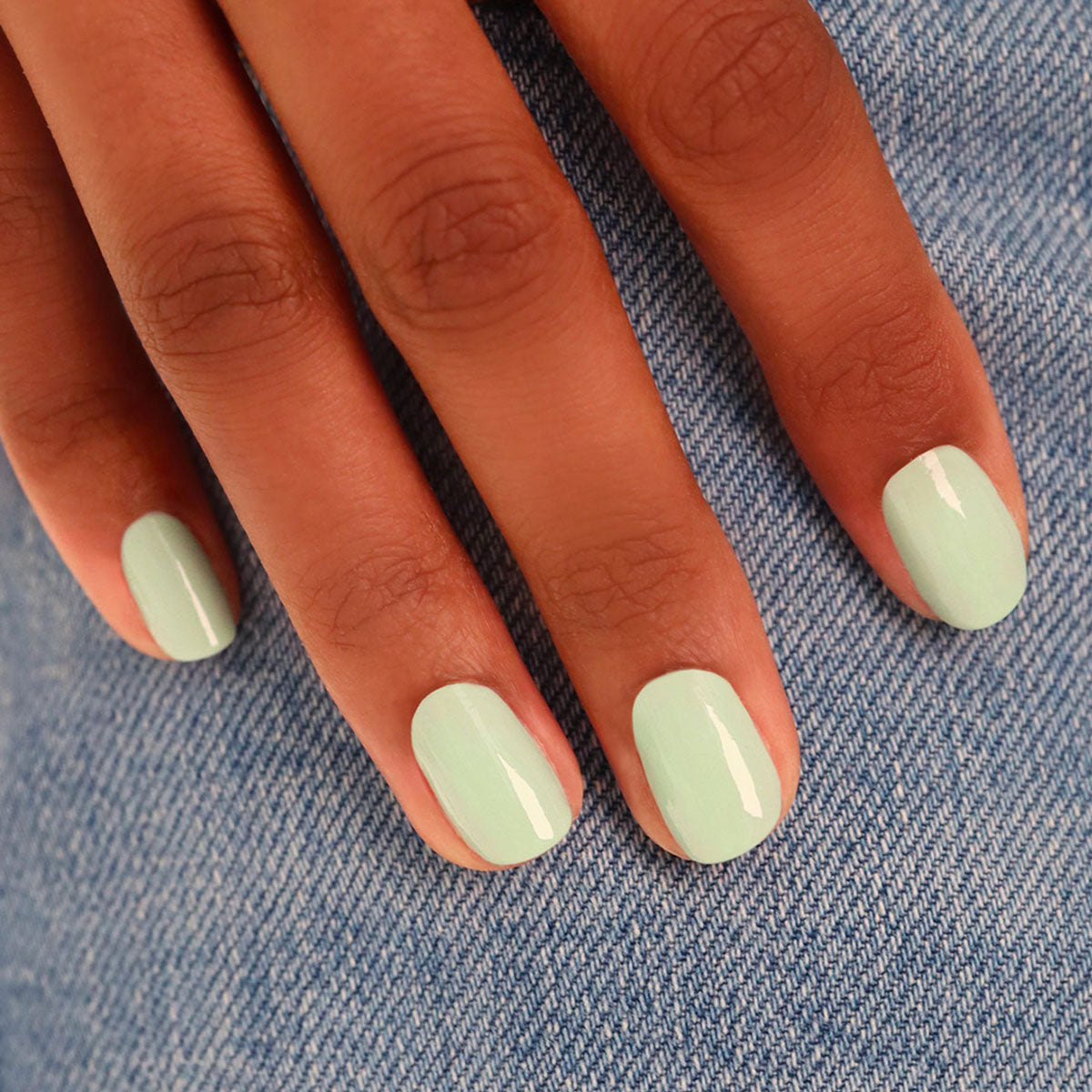 Manucurist Green Flash Mint vernis semi-permanent vert pastel