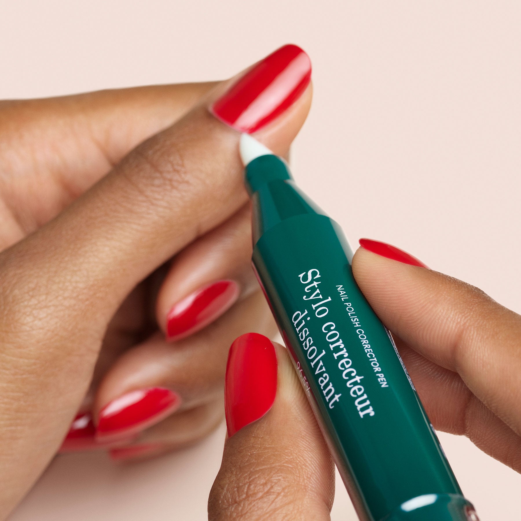 Manucurist Stylo Correcteur Dissolvant à l'unité ricin