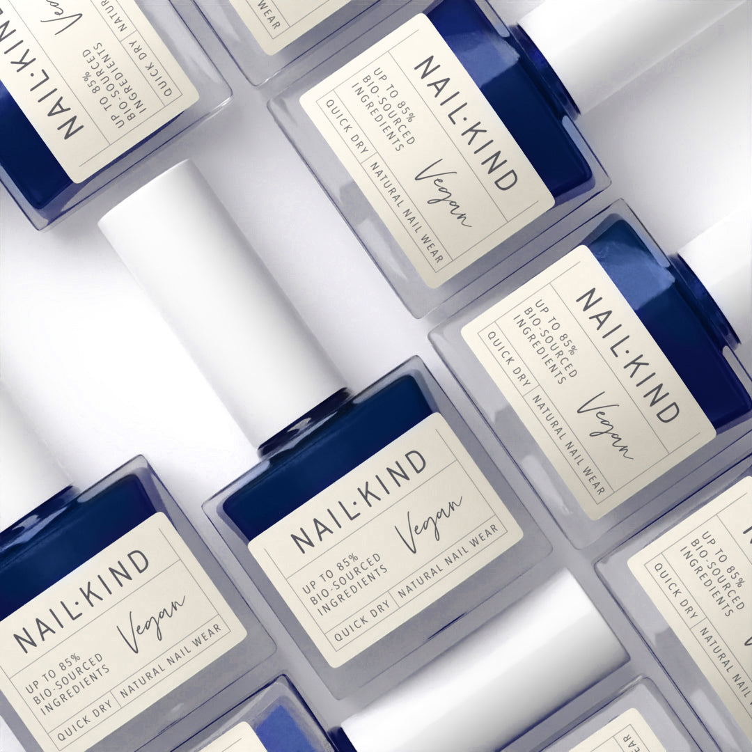 NAIL KIND The Colour Squad Stormy Nights vernis à ongles bleu électrique