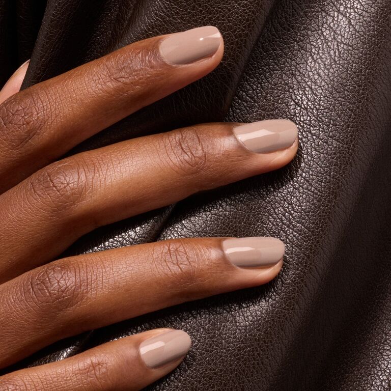 Manucurist Green Dove Beige vernis à ongles beige gris opaque