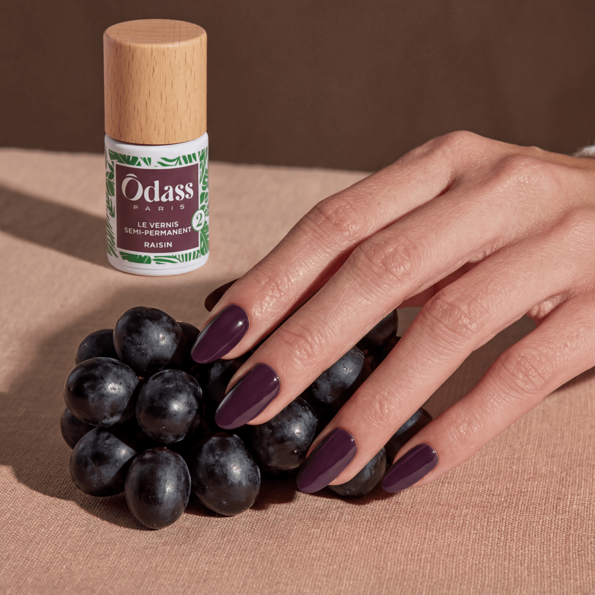 Ôdass Paris Vernis Semi-Permanent Raisin 10 ml LED biosourcé