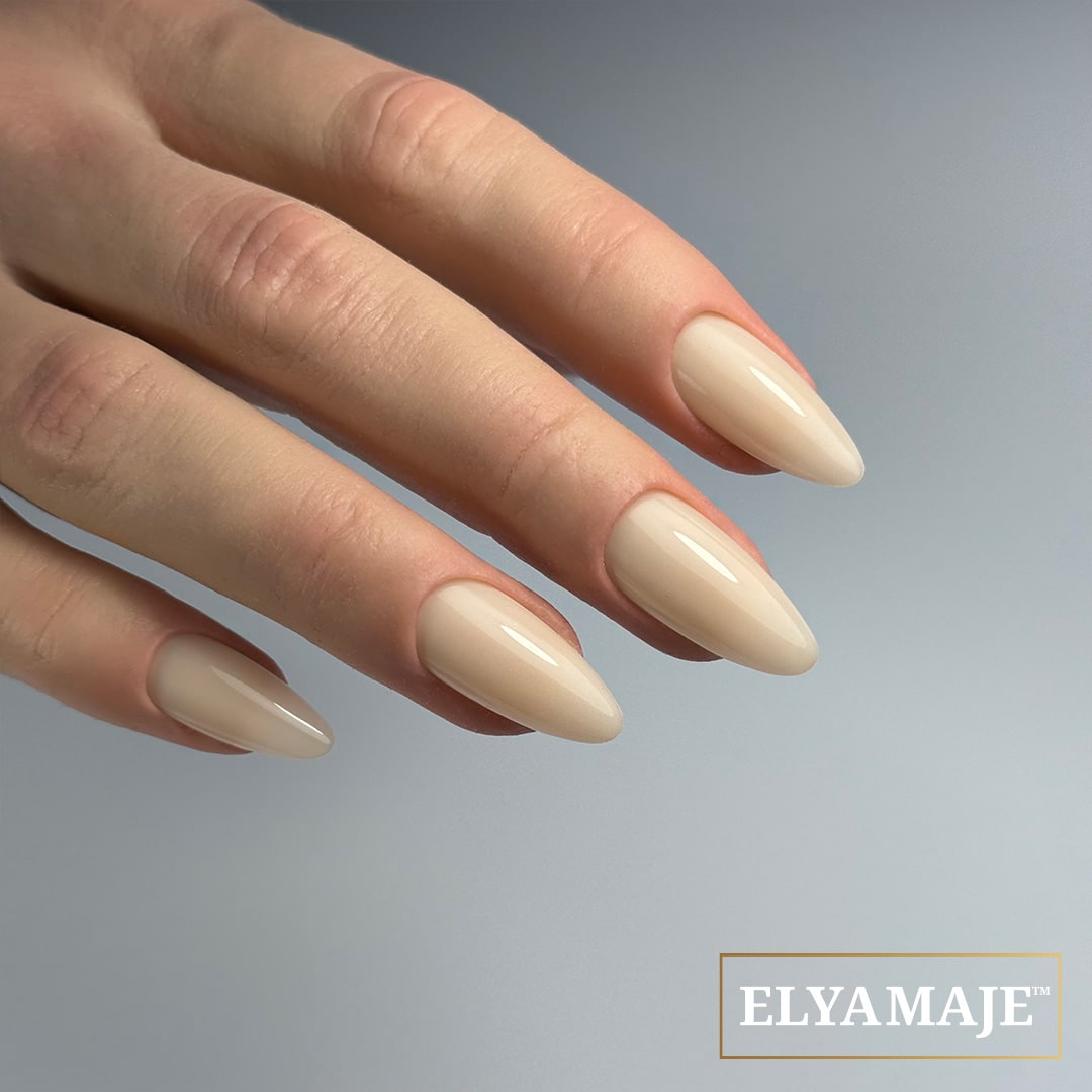Elyamaje N°01 Natural Skin vernis semi-permanent nude