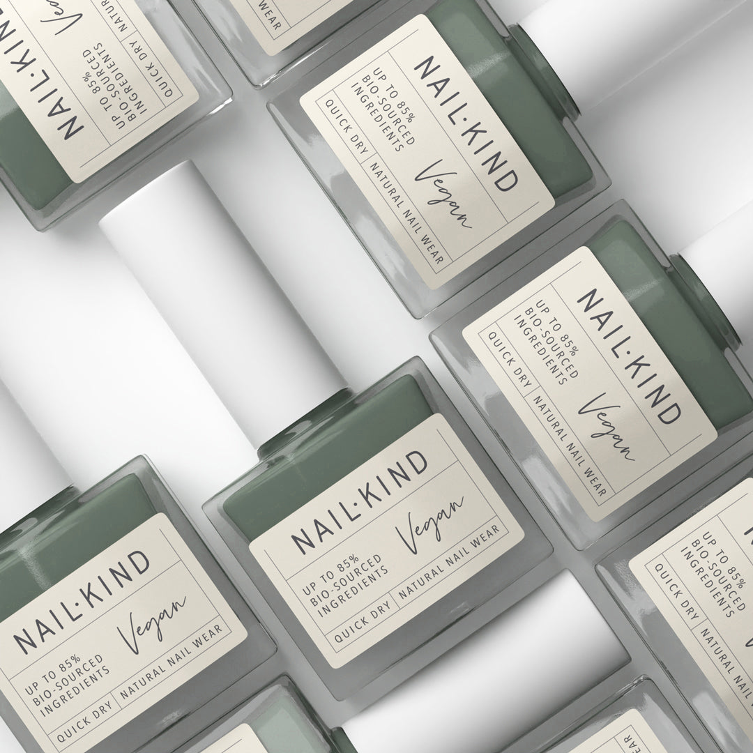 NAIL KIND The Colour Squad Pickle Party vernis à ongles vert foncé