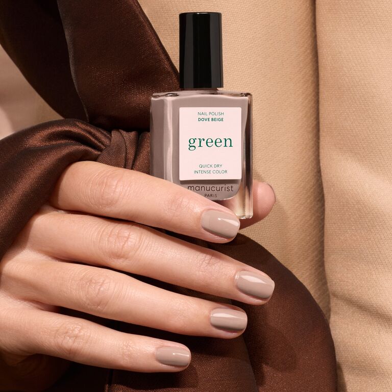 Manucurist Green Dove Beige vernis à ongles beige gris opaque