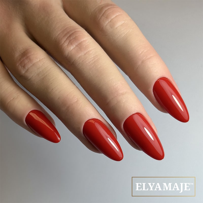 Elyamaje N°63 Red Ferrari vernis semi-permanent rouge couvrant