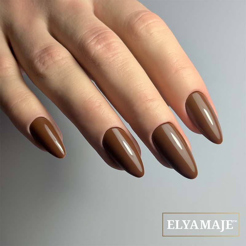 Elyamaje N° 74 vernis semi-permanent Choco Sweet marron