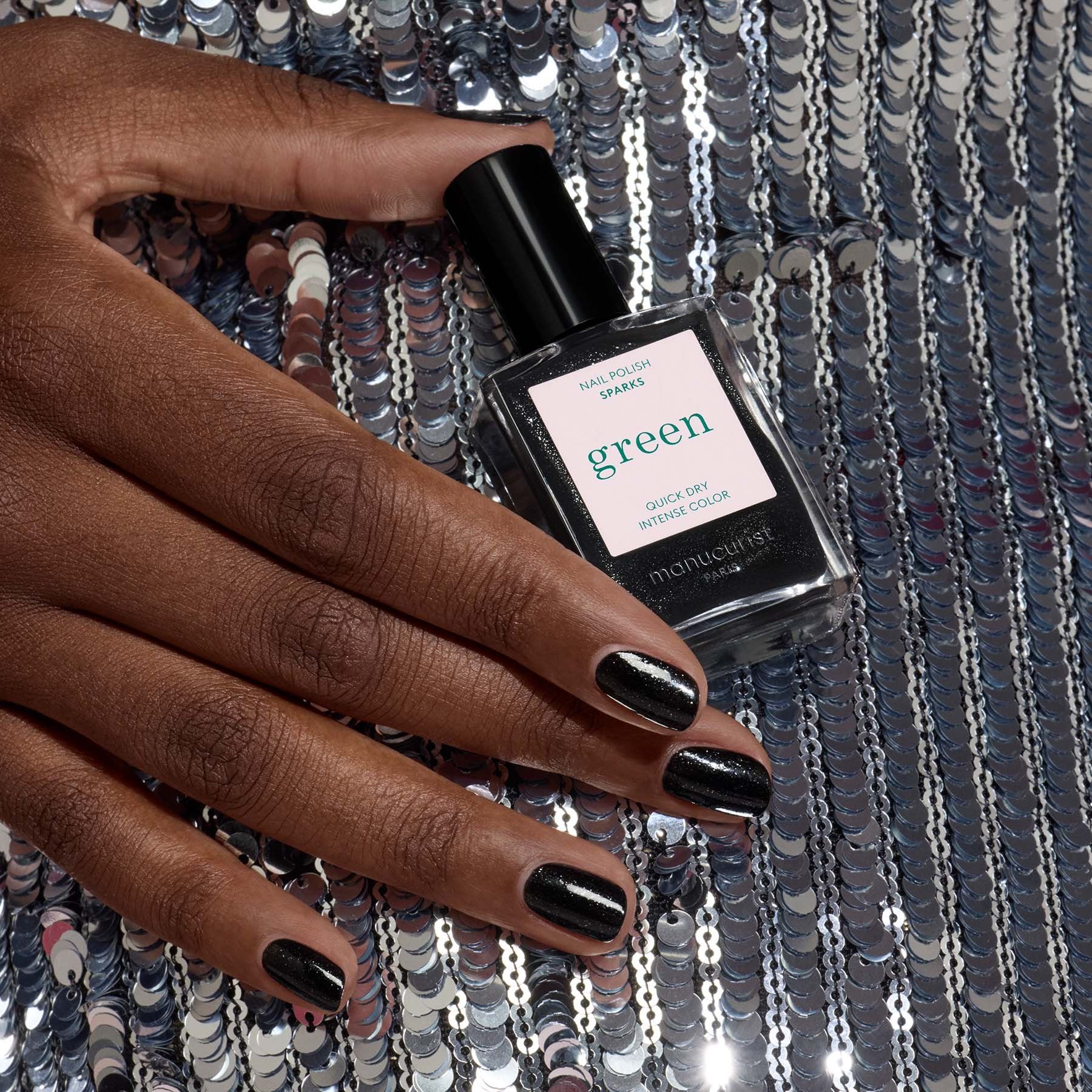 Manucurist Green Sparks vernis à ongles noir pailleté argent