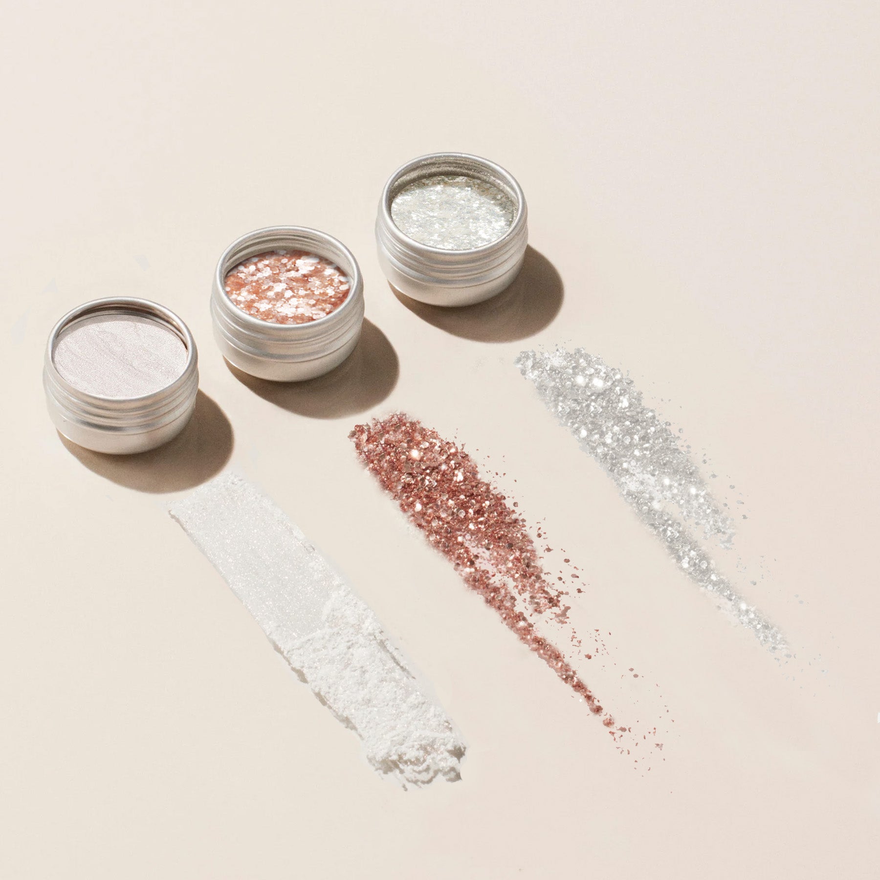 Manucurist Trio White Glazed Pink Golden paillettes nail art