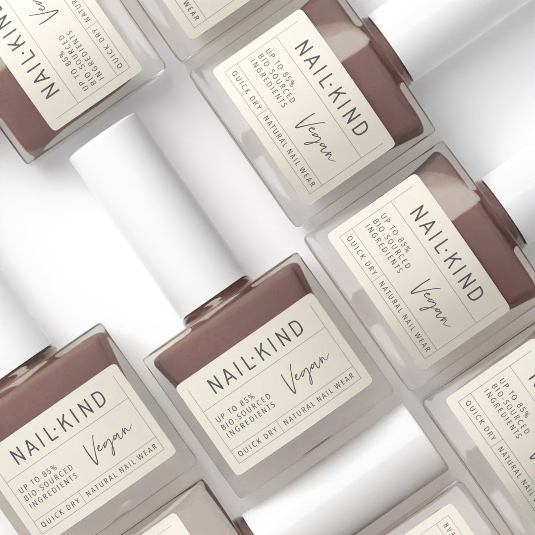 NAIL KIND The Colour Squad Out of Line vernis marron clair