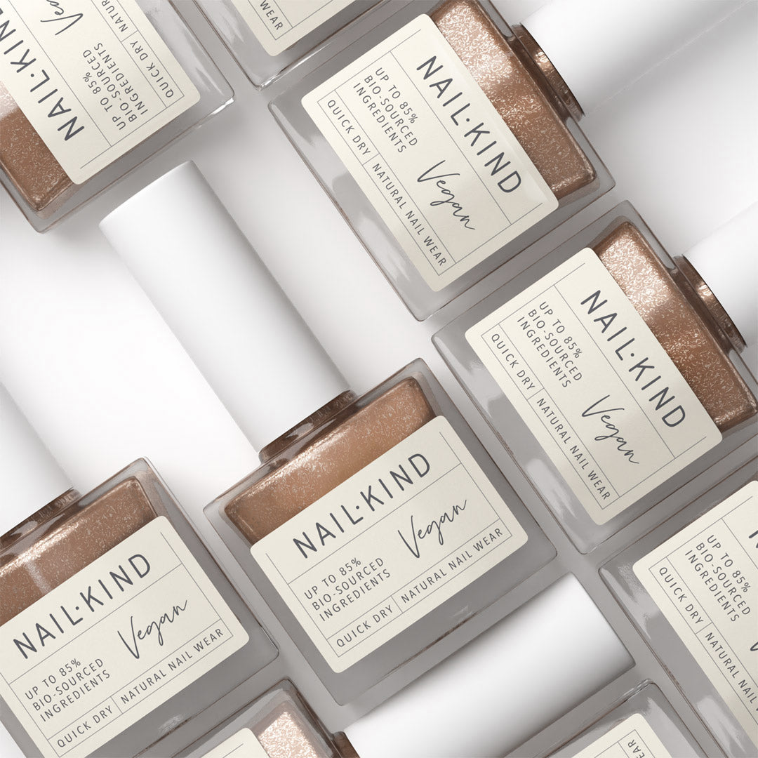NAIL KIND The Colour Squad Twilight Mischief vernis taupe métal