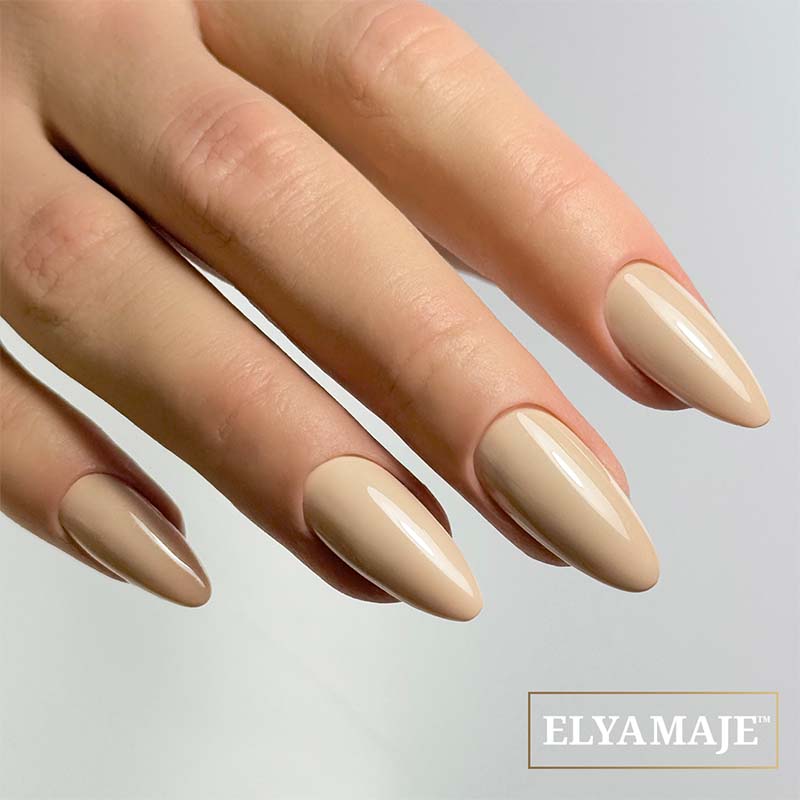 Elyamaje N°330 Latte vernis semi-permanent brillant longue tenue