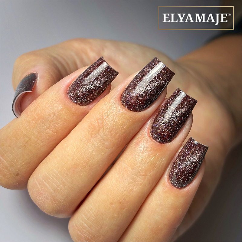 Elyamaje N°295 Astra vernis semi-permanent cat eye