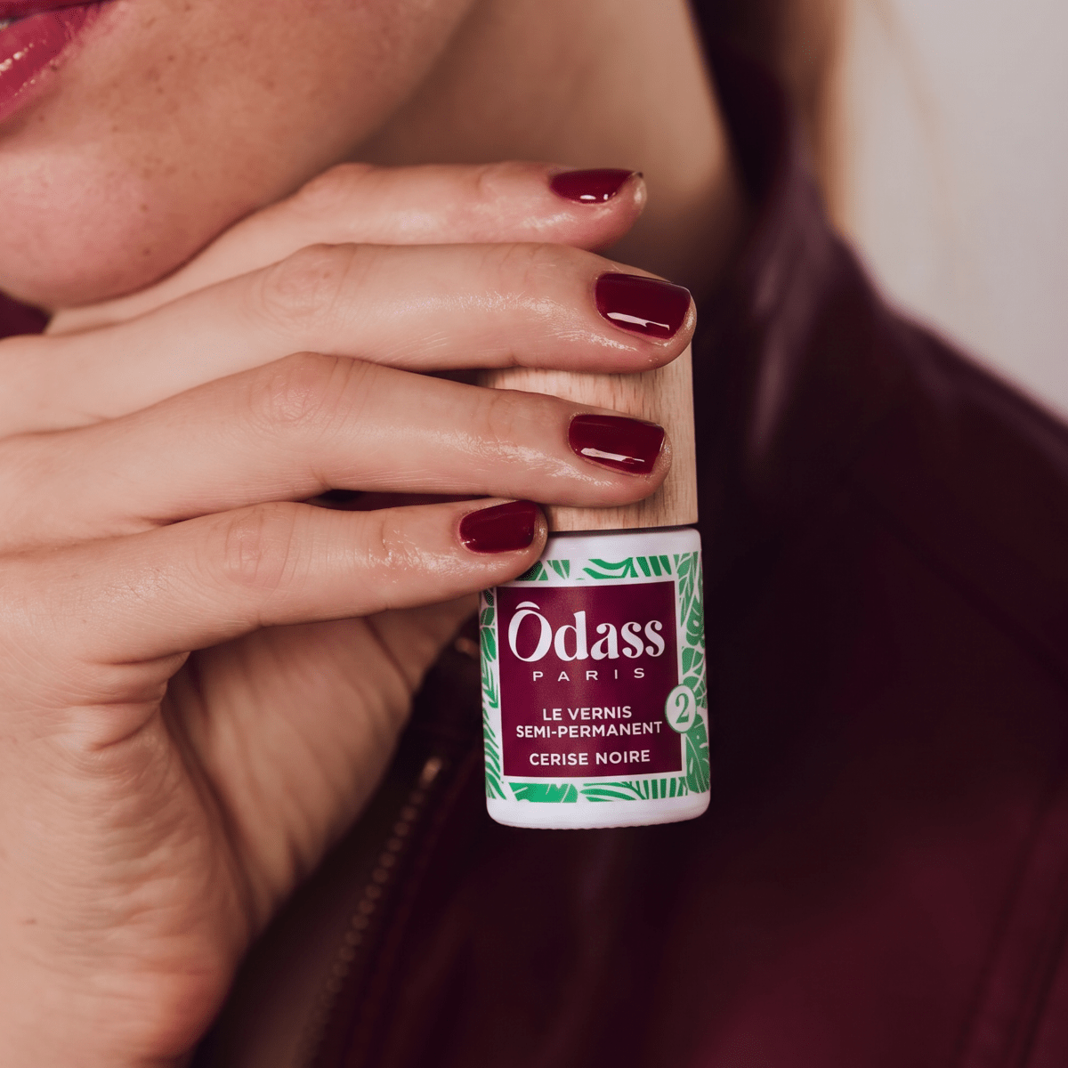 Ôdass Paris Cerise Noire vernis semi-permanent gel LED 10 ml