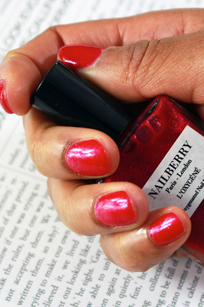 Nailberry L'Oxygéné Berry Fizz vernis 15ml fuchsia irisé