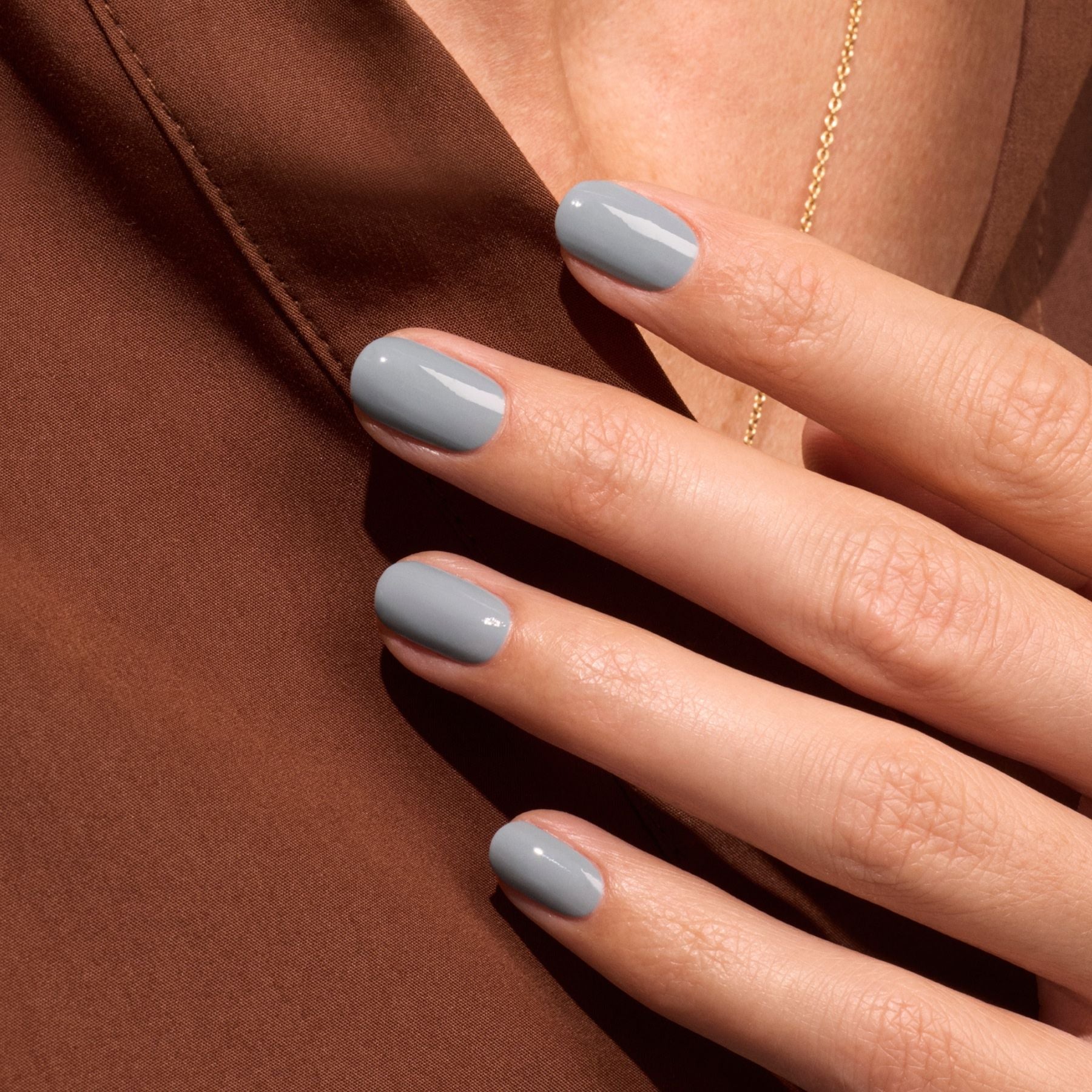 Manucurist Green Mist Grey vernis à ongles bleu gris opaque