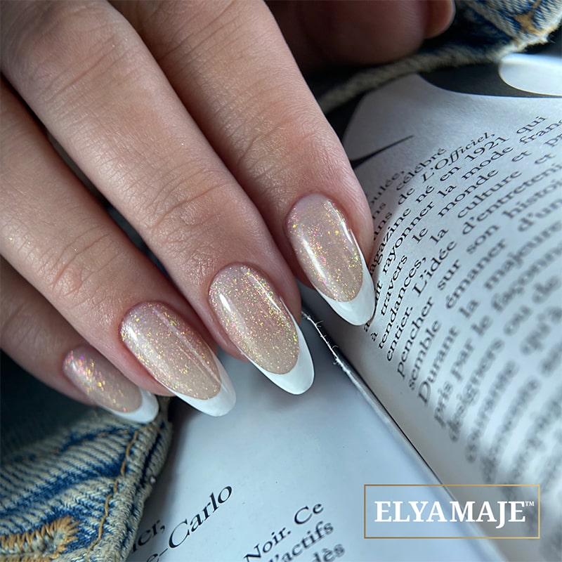 Elyamaje Flake Creamy Gel N°05 Nude Beige gel construction