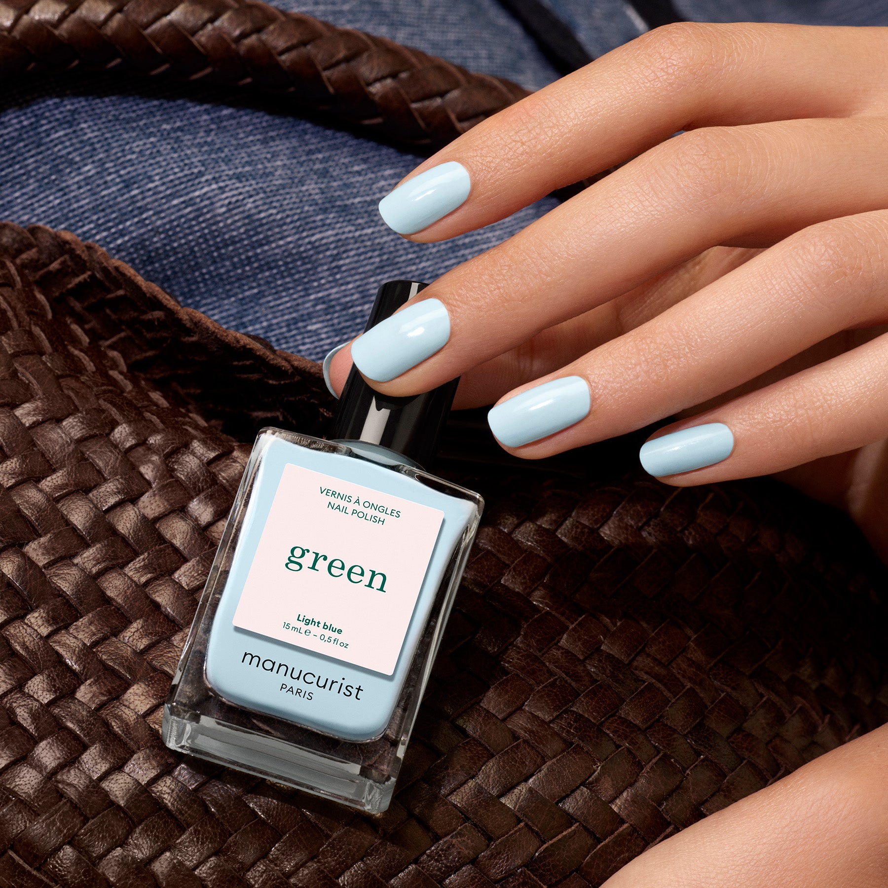 Manucurist Green Light Blue vernis bleu ciel pastel