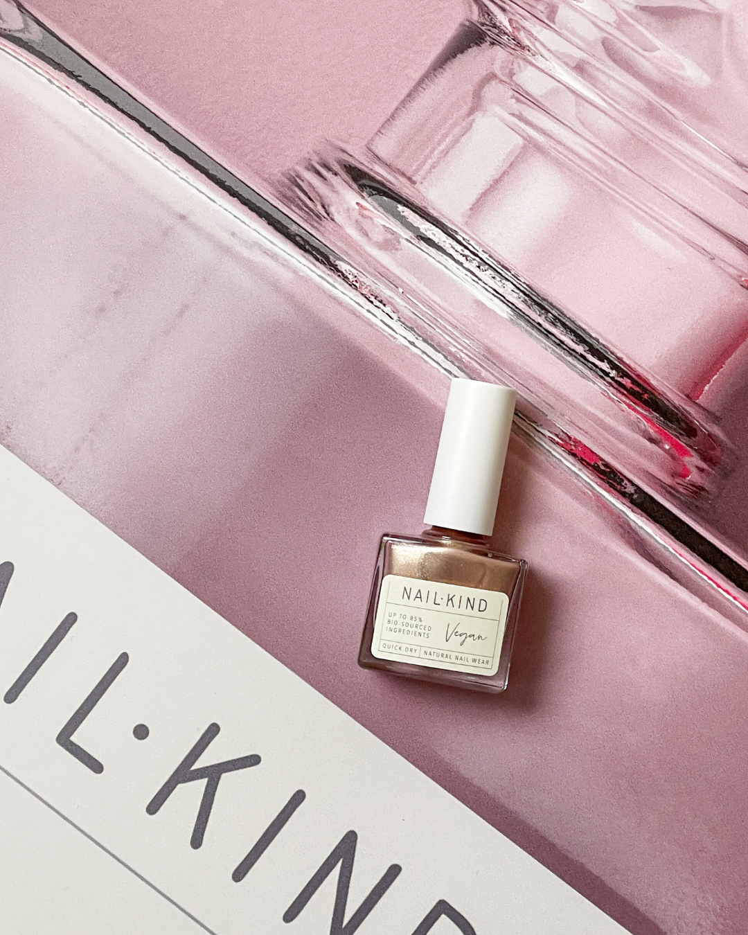 NAIL KIND The Colour Squad Glazed Brûlée vernis à ongles marron métallisé