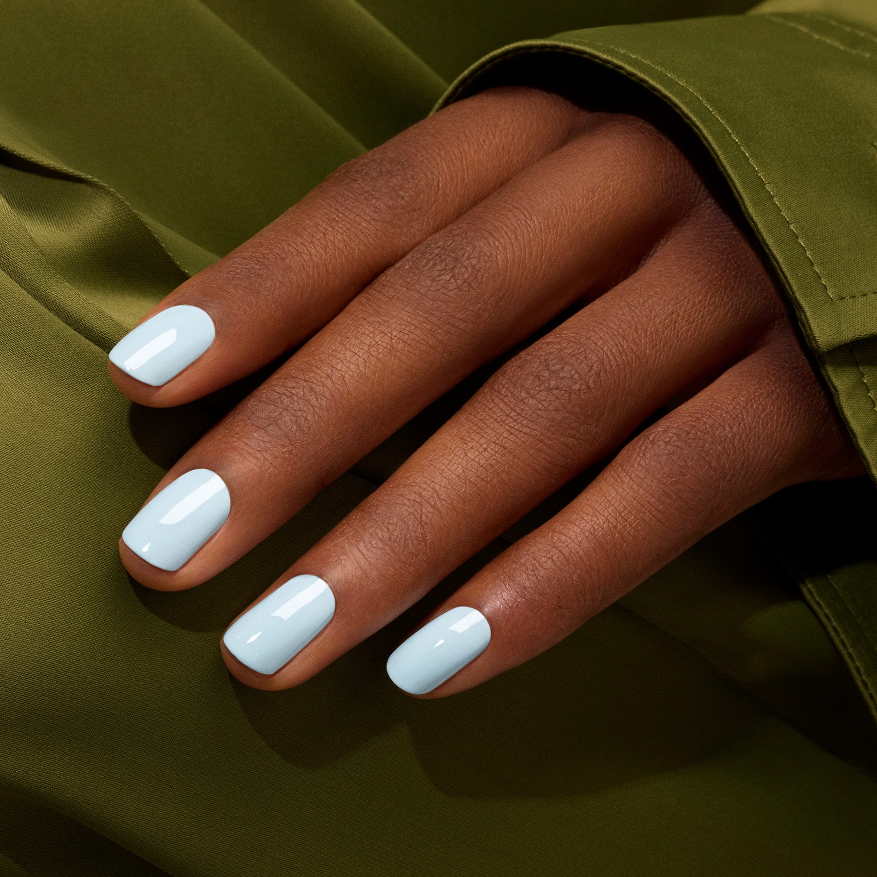 Manucurist Green Light Blue vernis bleu ciel pastel