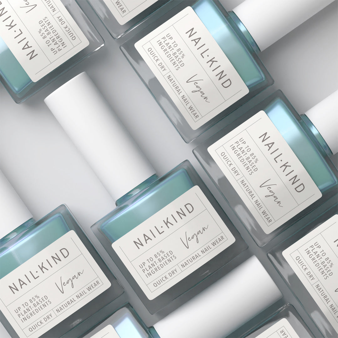 NAIL KIND The Colour Squad Dazzling Deep vernis à ongles bleu nacré