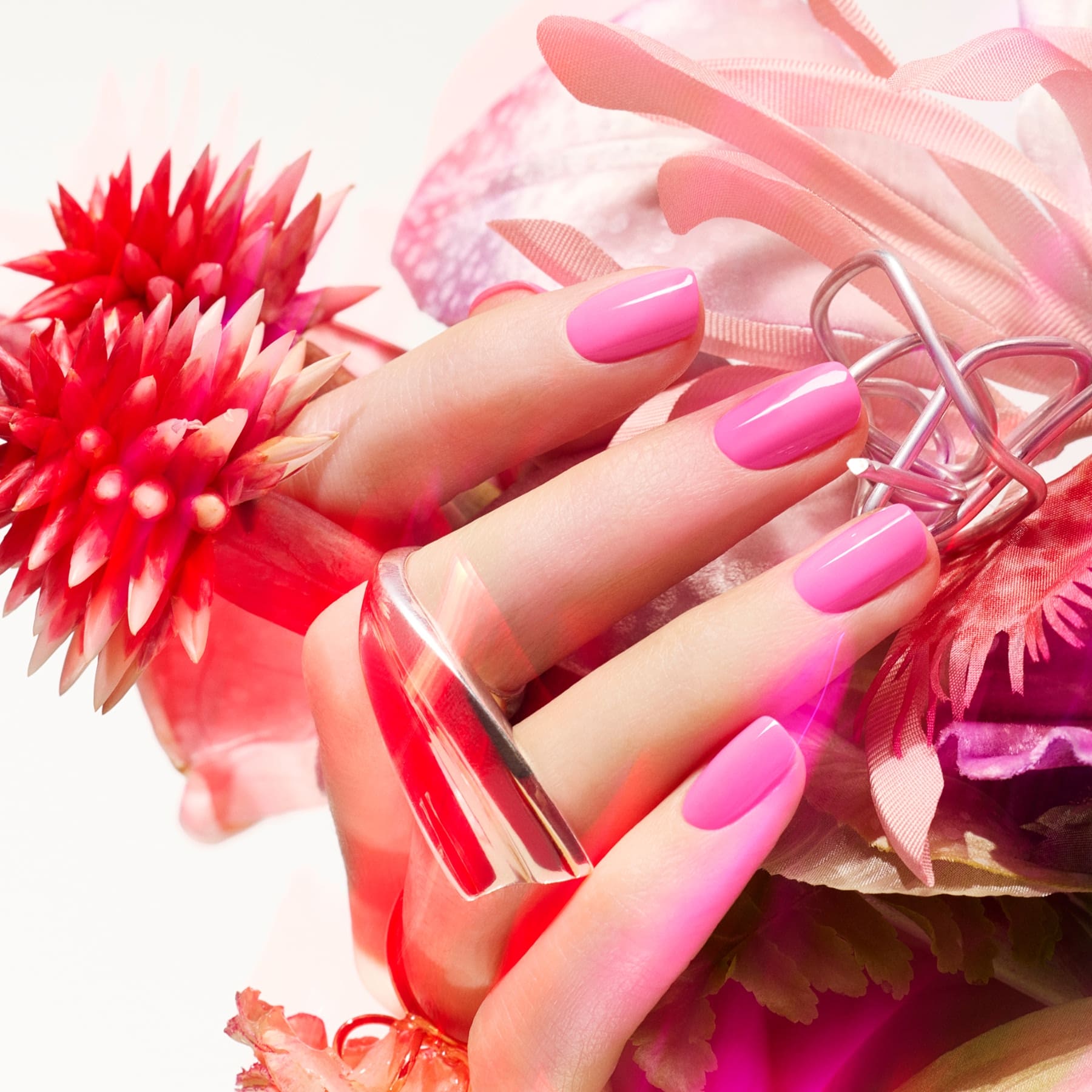 Manucurist Green Flash Bloom vernis semi-permanent rose néon opaque