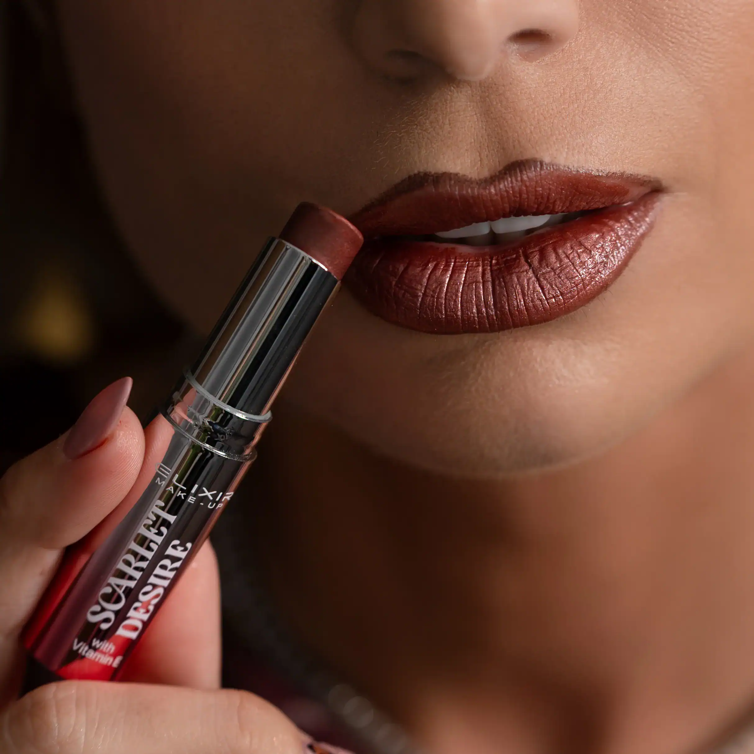 Élixir Scarlet Desire #102 rouge à lèvres satin