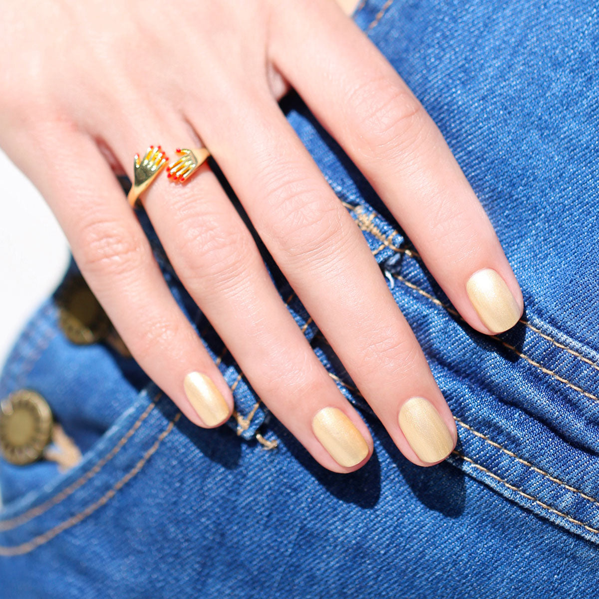Manucurist Green Gold Sand vernis jaune irisé