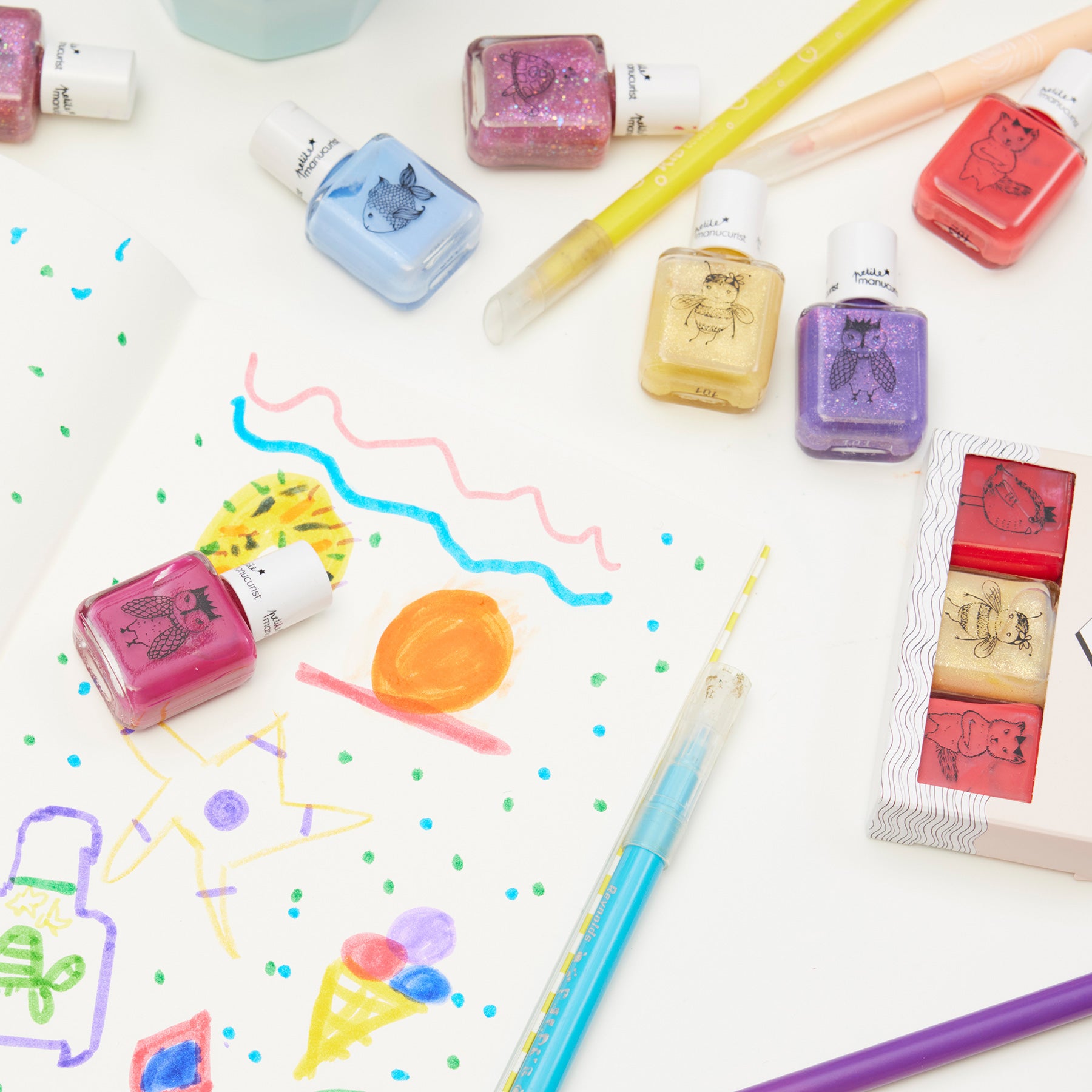 Manucurist Betty la Tortue vernis enfant rose framboise pailleté