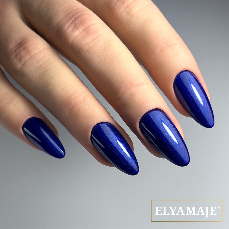 Elyamaje N°152 Taken vernis semi-permanent pigmenté