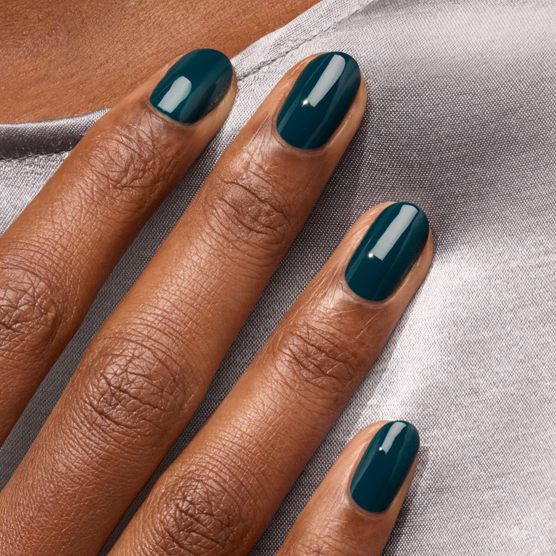 Manucurist Green Dark Clover vernis à ongles bleu canard