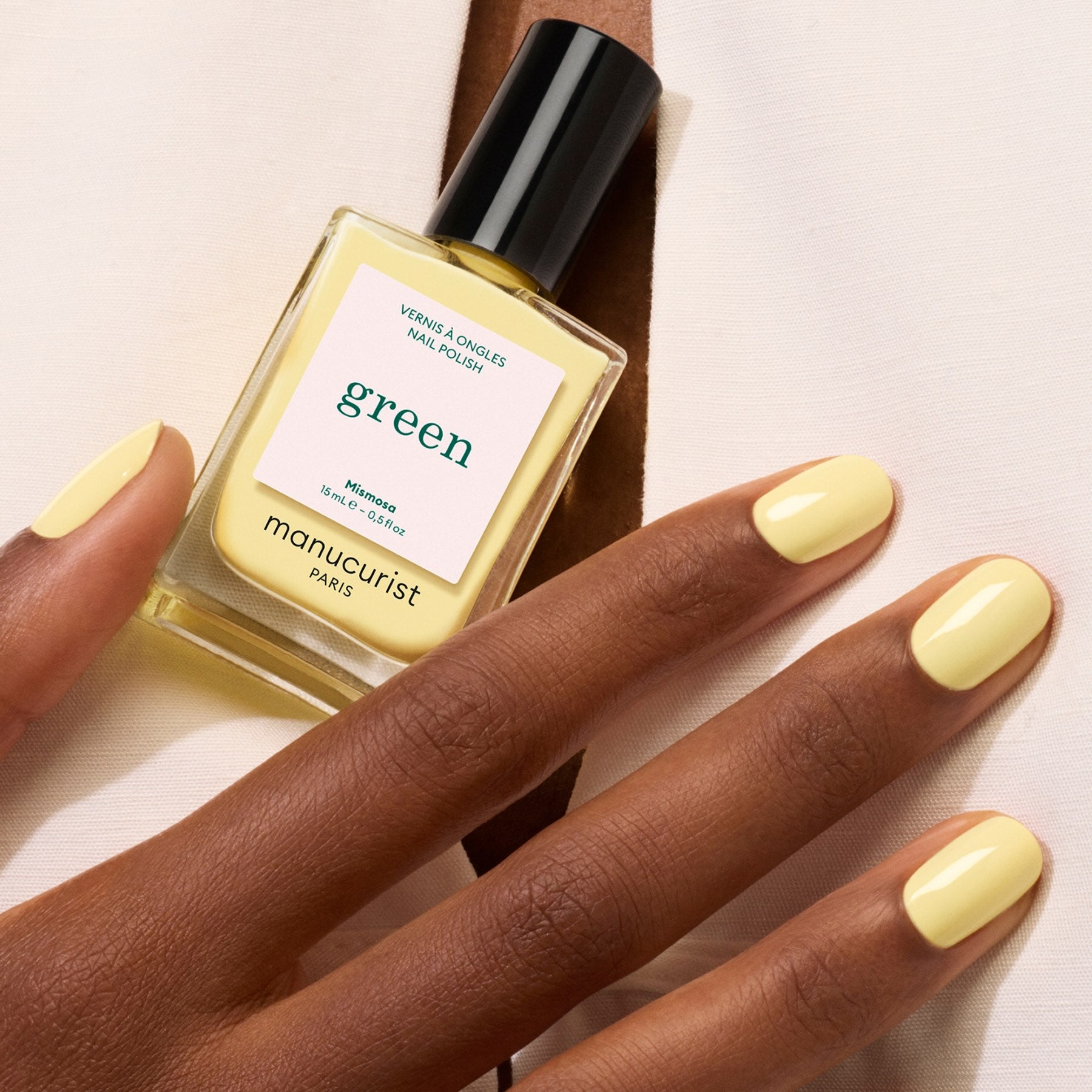 Manucurist Green Mimosa vernis à ongles jaune pastel