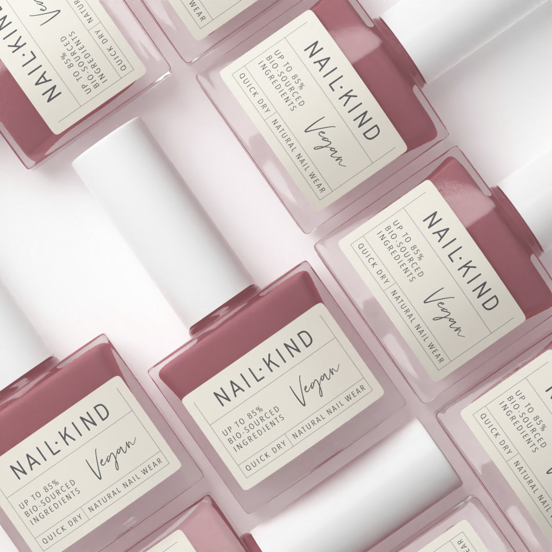 NAIL KIND The Colour Squad Cheeky club vernis rose mauve nude