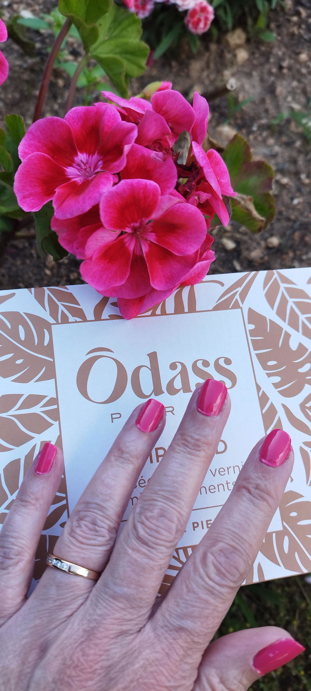 Ôdass Paris Le vernis semi-permanent Framboise LED 10 ml