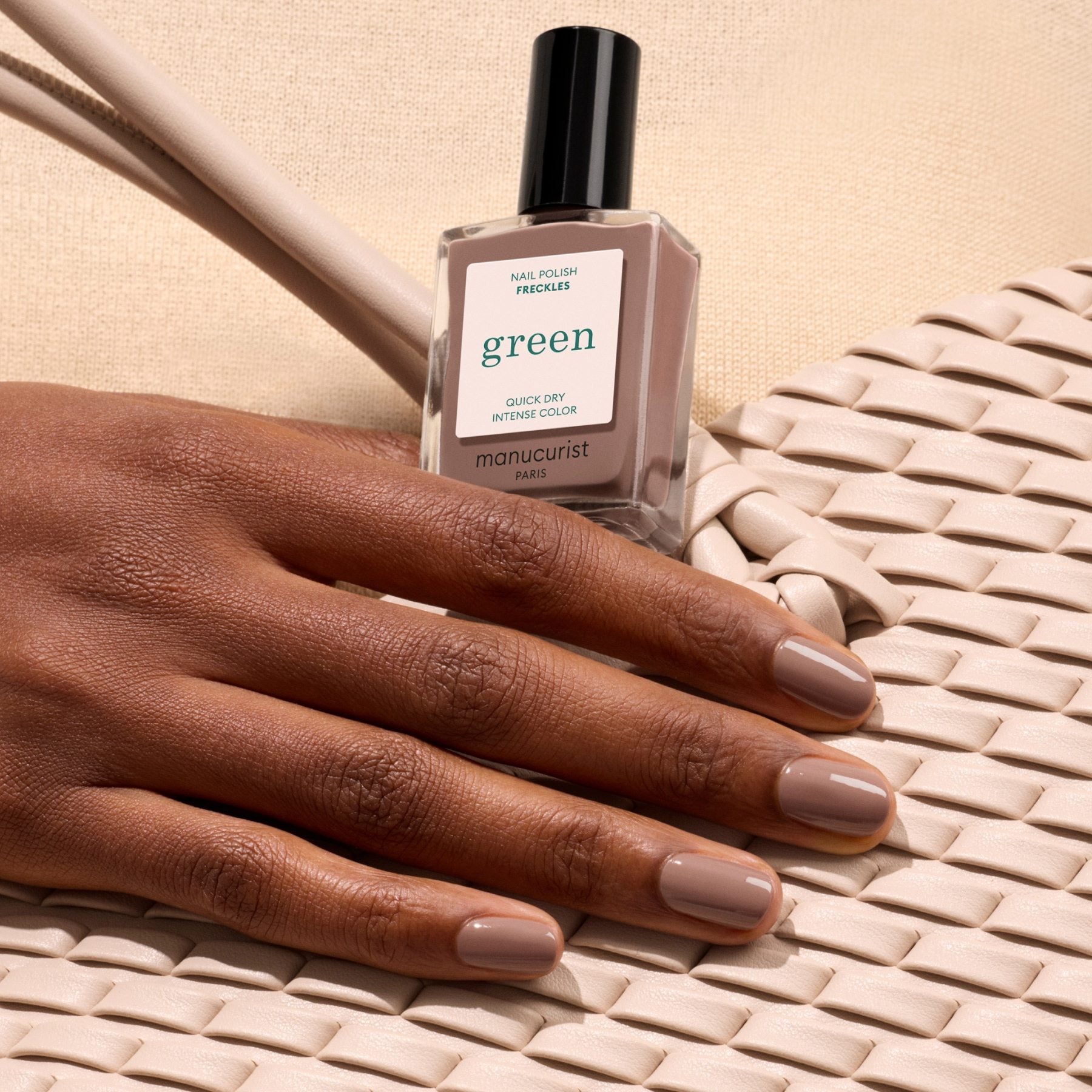 Manucurist Green Freckles vernis marron boisé