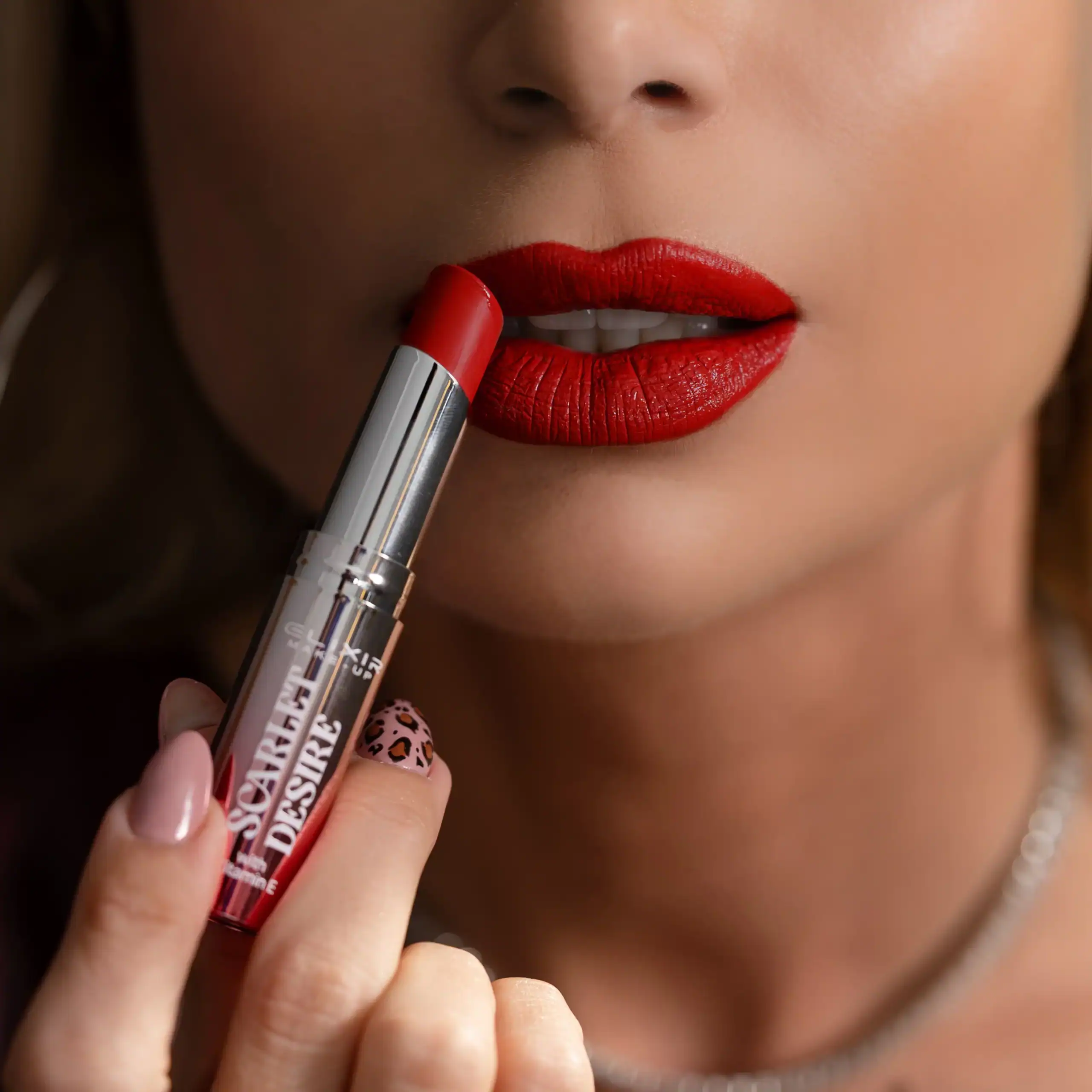 Élixir Scarlet Desire Rouge à lèvres satin #101