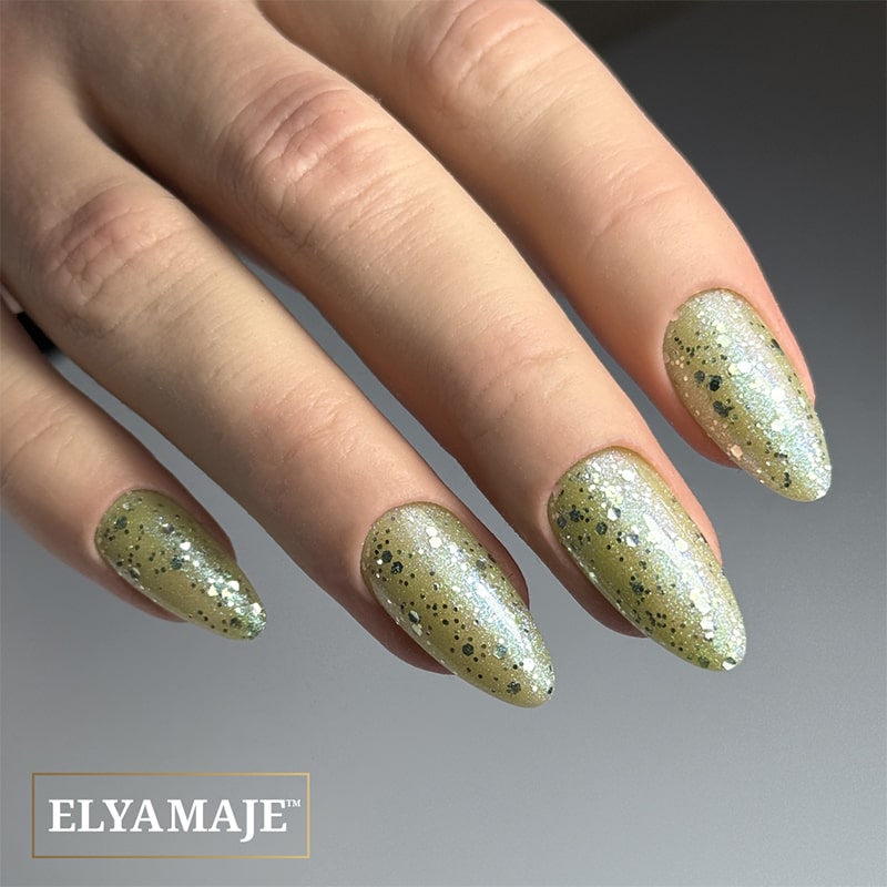 Elyamaje N°233 Orlando vernis semi-permanent couvrance nette