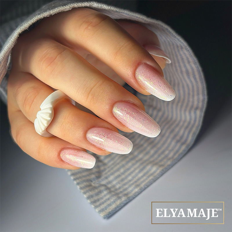 Elyamaje Flake Creamy Gel Nude Pink n°04 gel construction