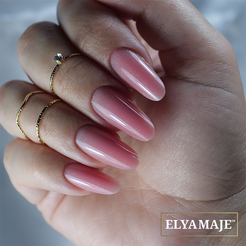 Elyamaje Creamy Gel N°18 Shiny Pink gel construction