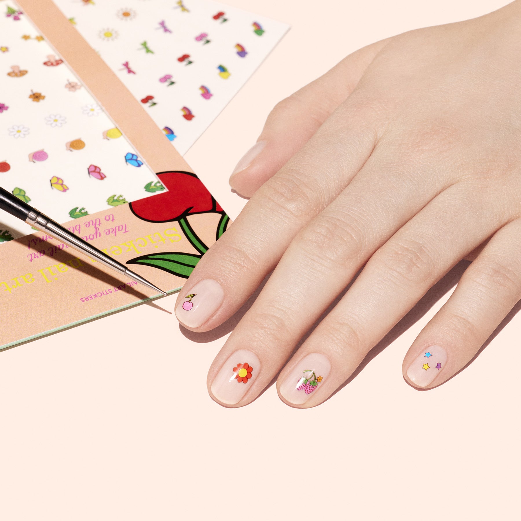 Manucurist Summer stickers nail art édition limitée