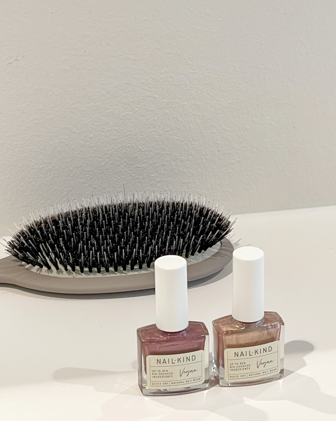 NAIL KIND The Colour Squad Glazed Brûlée vernis à ongles marron métallisé