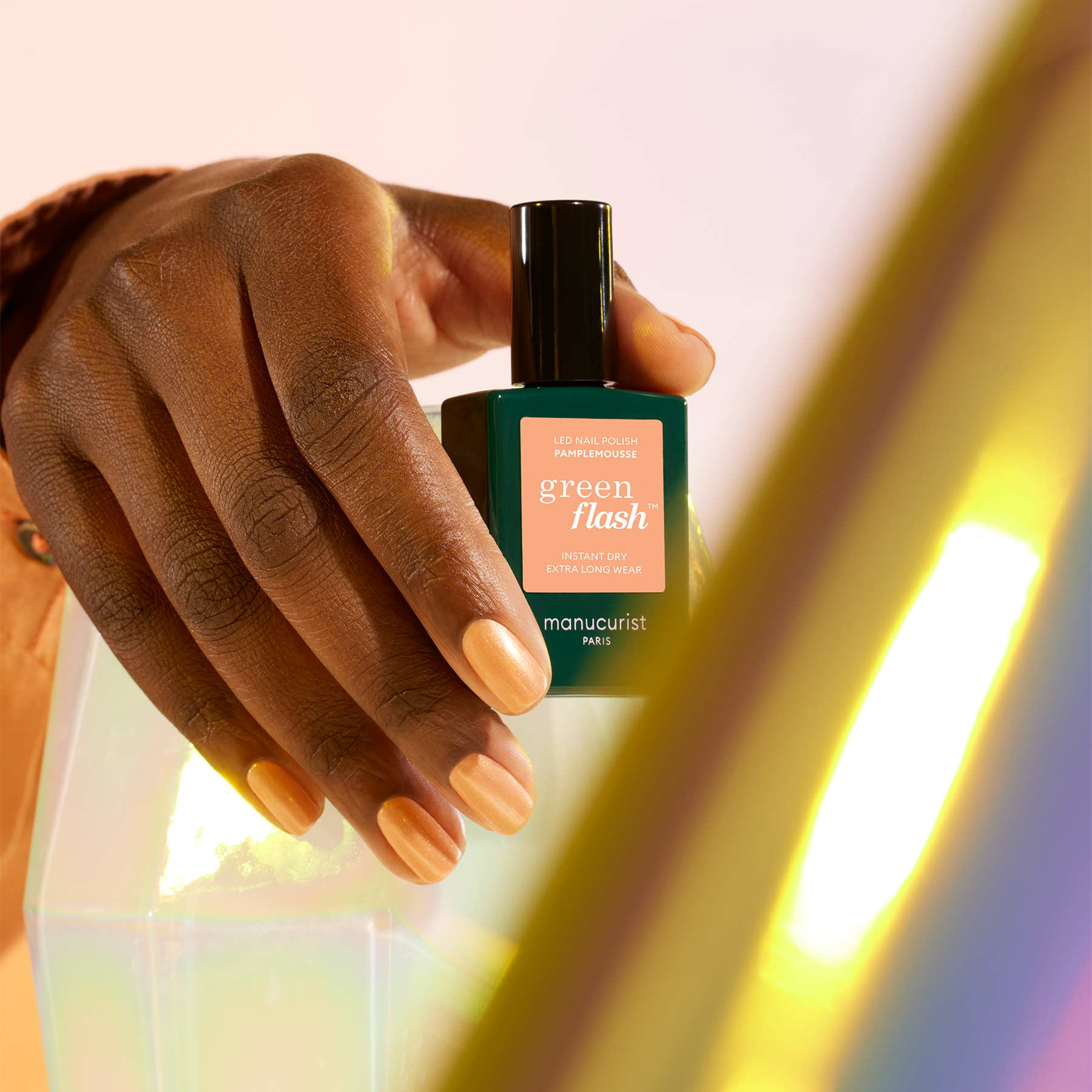 Manucurist Green Flash Pamplemousse vernis semi-permanent orange nacré